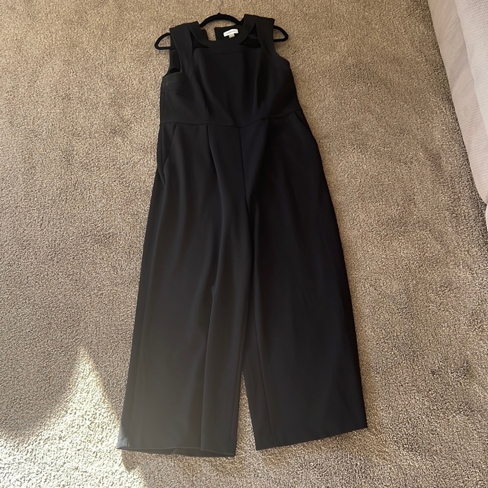 Elegant Calvin Klein Jumpsuit - Perfect for Any Occasion
